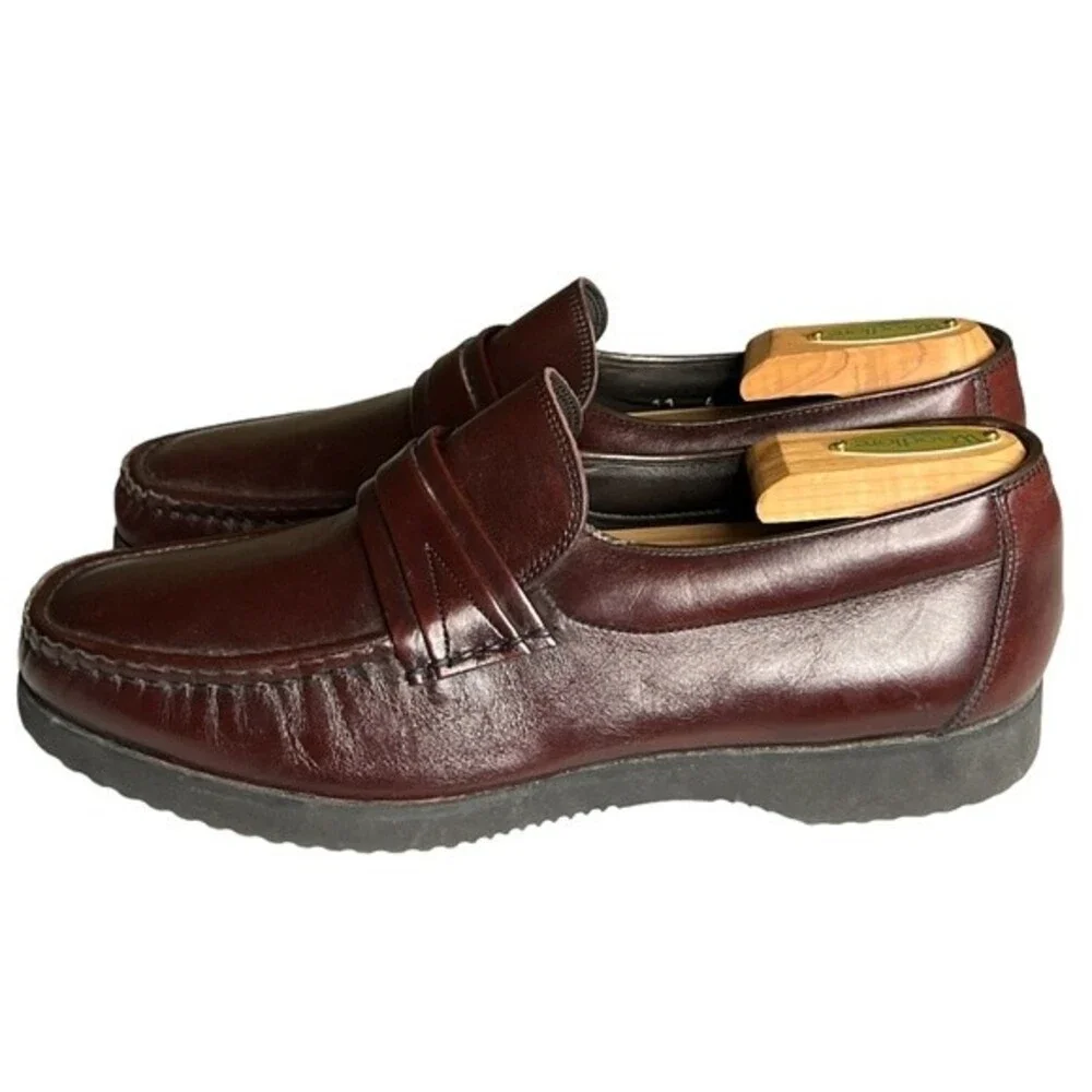 E. T. Wright Men's Brown Loafer Size 8